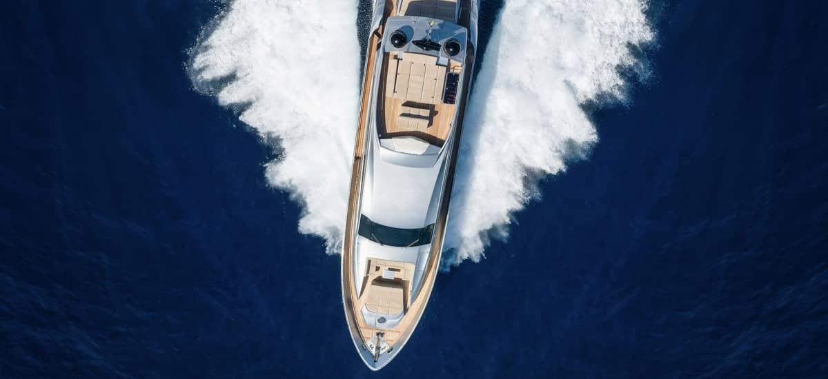 Rent Black Pearl 85 Yacht in Dubai