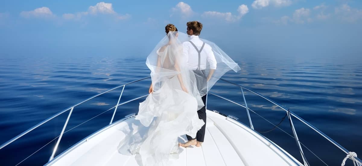 Rent a Yacht for your Wedding in Dubai